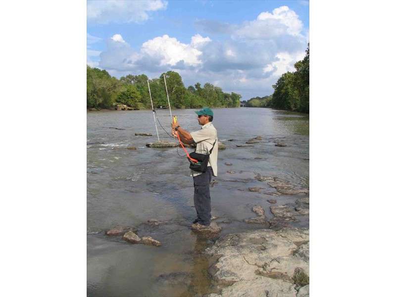 Tracking blue suckers in  the Lower Colorado River, Texas