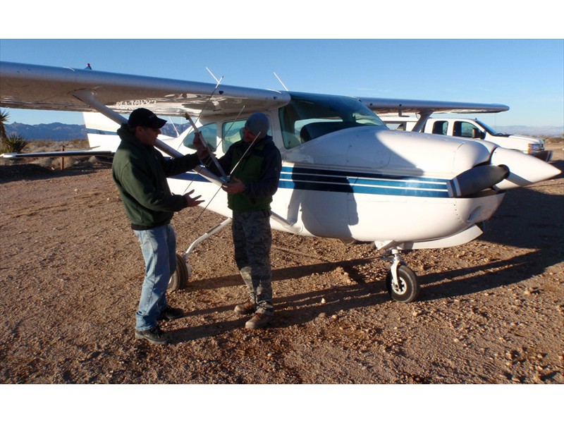 Attaching a telemetry antenna to a plane for tracking