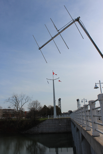 radiotracking antenna on bridge